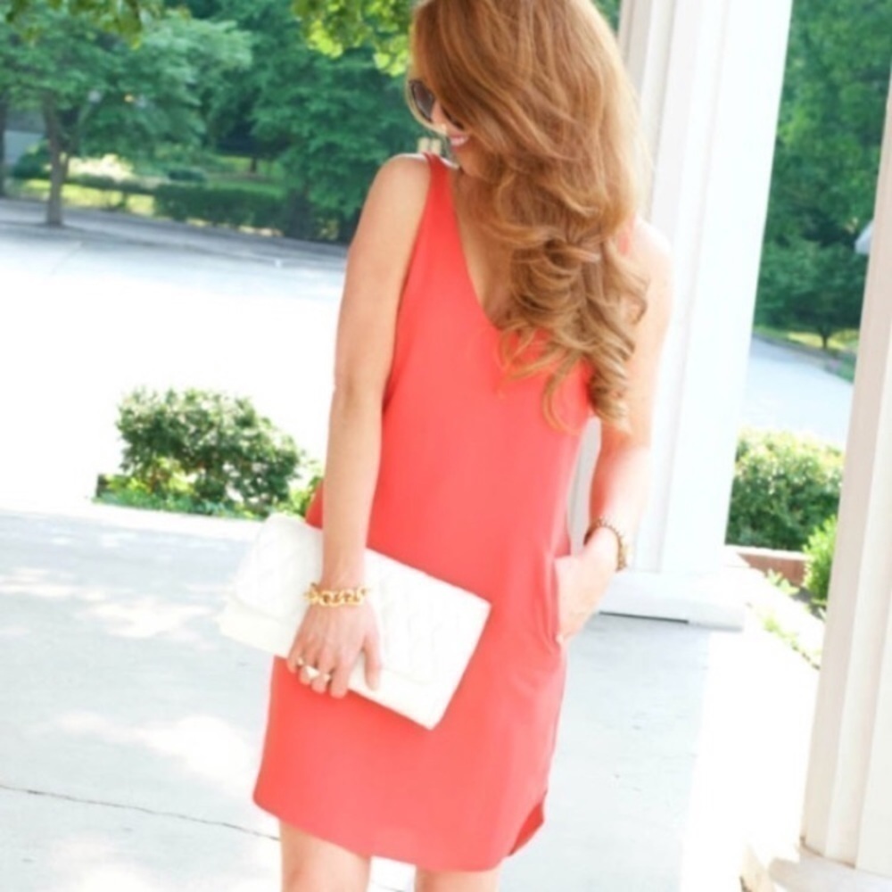 WAYF Sleeveless V-Neck Midi Shift Dress